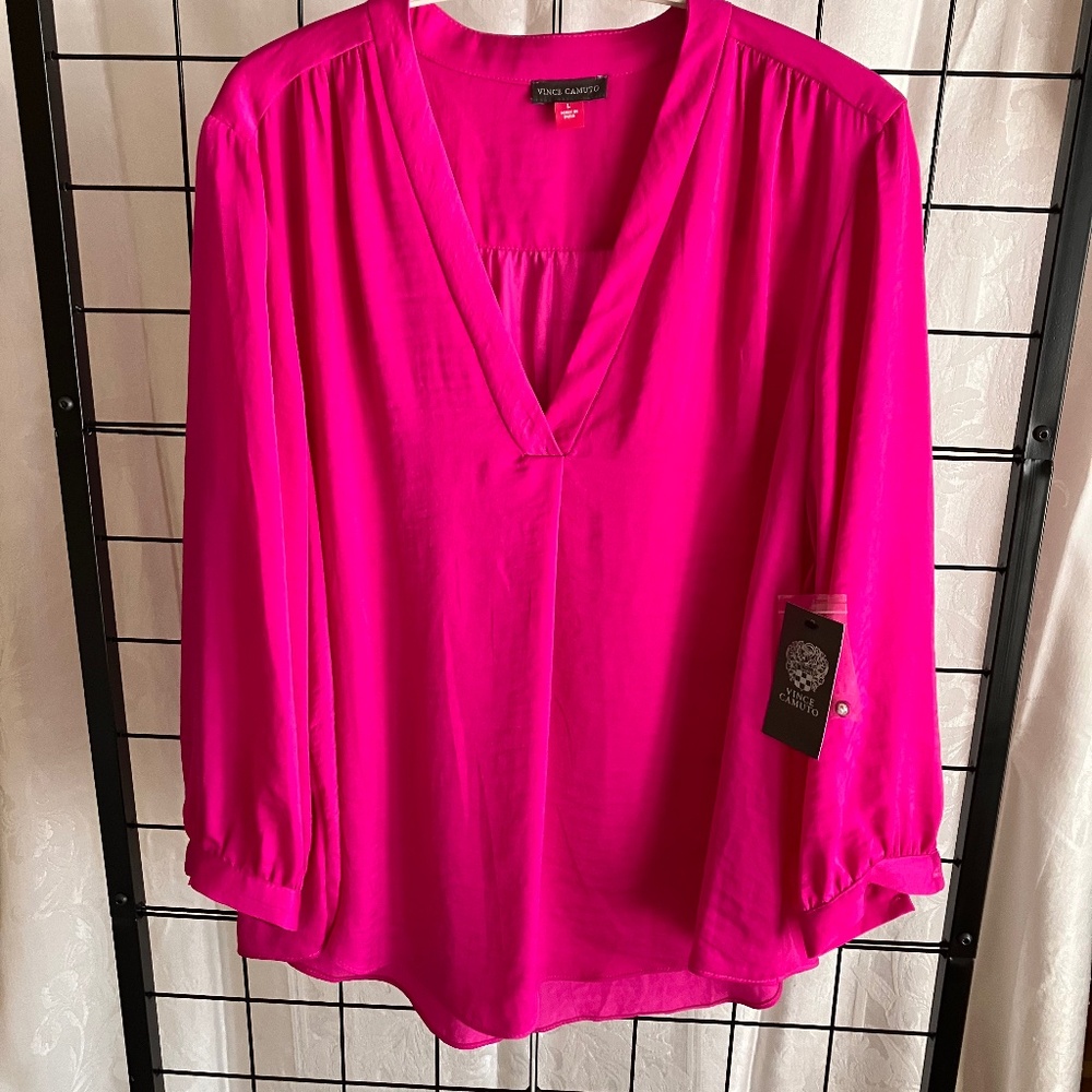 NWT Vince Camuto fuchsia satin billowy blouse. size L 3/4 sleeve V neck